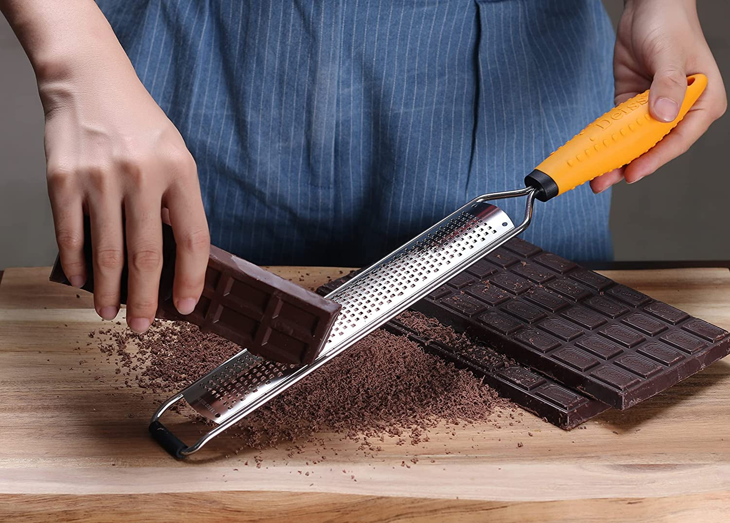 PRO Citrus Lemon Zester & Cheese Grater — Parmesan Cheese, Lemon, Ginger, Garlic, Nutmeg, Chocolate, Vegetables, Fruits - Razor-Sharp Stainless Steel Blade + Protect Cover - Dishwasher Safe