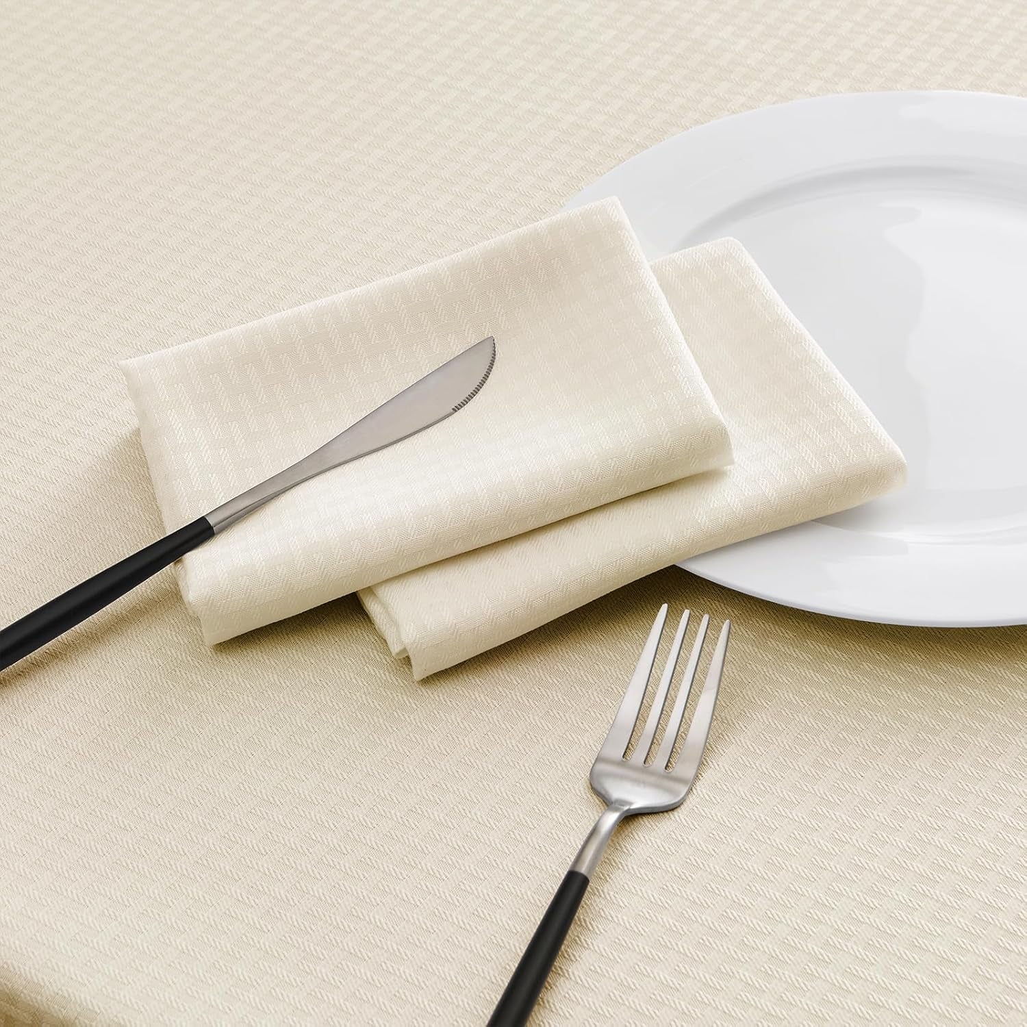 Rectangle Tablecloth Weaved Textured Water Resistant Spill Proof Table Cloth, Decorative Fabric Wrinkle Free Table Cover for Events and Dinner, 60 X 84 Inch, Ivory