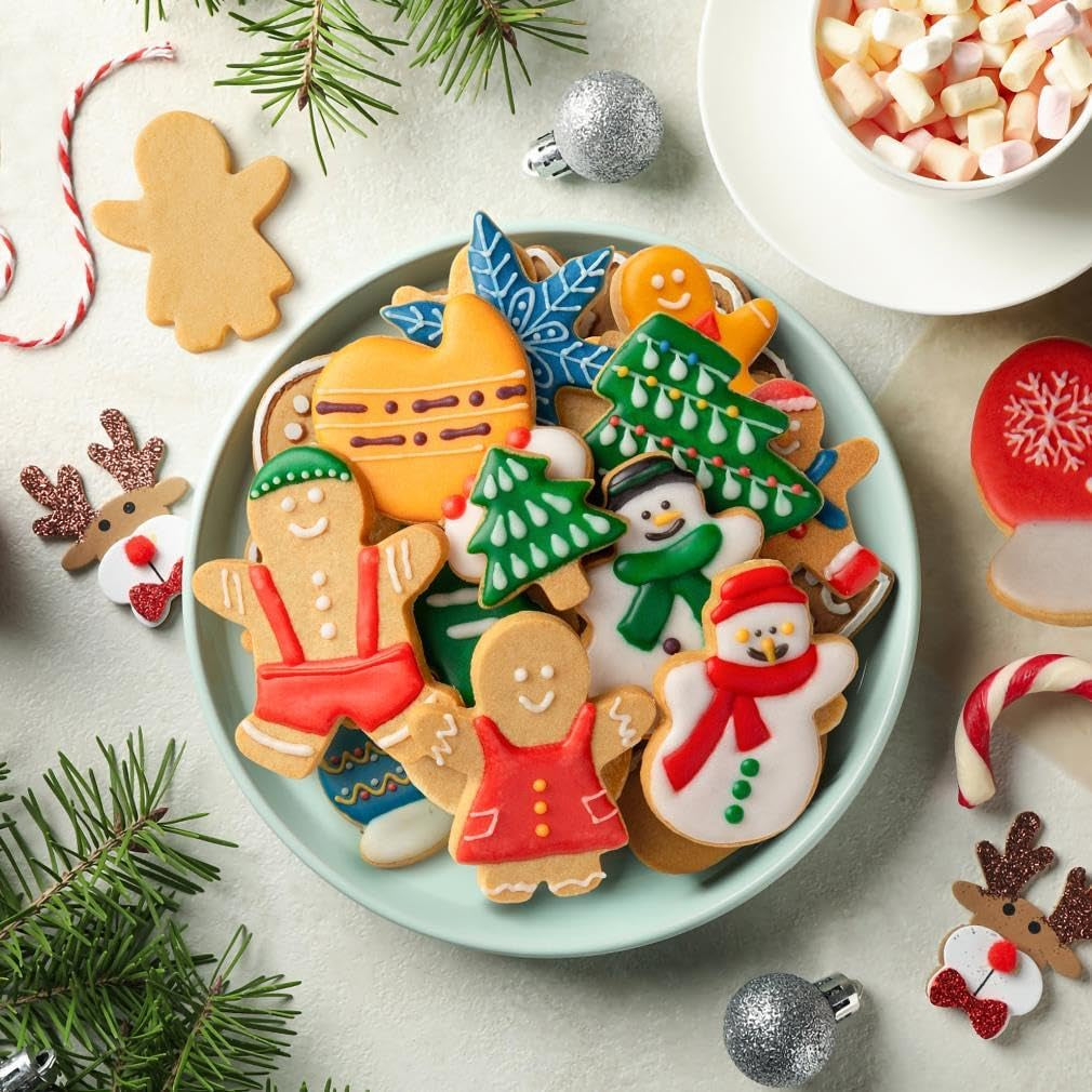 Christmas Cookie Cutter Set,18 Piece Stainless Steel Winter Christmas Cookie Cutters Shapes for Baking - Christmas Tree,Snowflake,Snowman,Gingerbread Man,Gingerbread Girl,Mitten, Silver