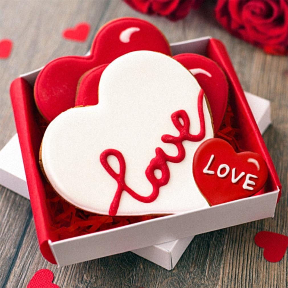 Heart Cookie Cutter Set, 8 Pieces Valentines Day Heart Cookie Cutter, Sandwich Cutter and Sealer for Kids, Heart Shaped Cookie Cutter for Sandwiches, Pastries, Fruit and Cakes